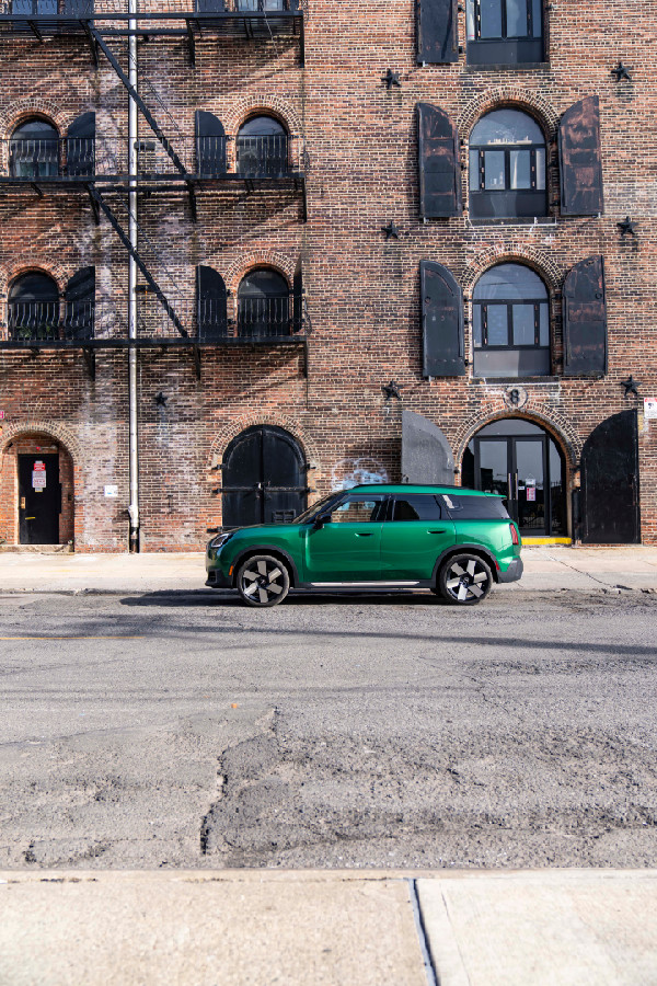 Dynamic MINI Countryman S ALL4 for All Roads