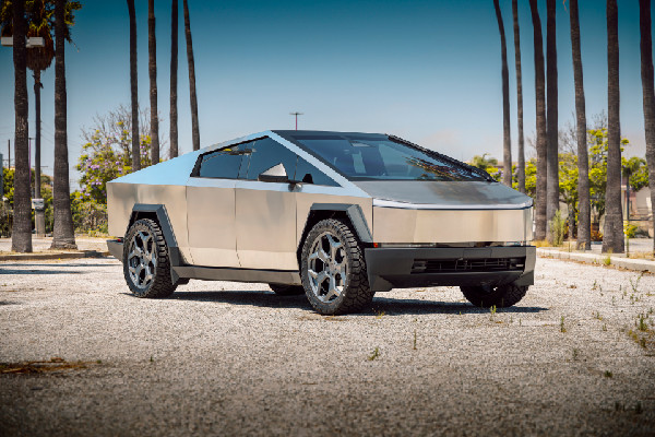 New CYBRSPOKE Wheel for Tesla Cybertruck New CYBRSPOKE Wheel for Tesla Cybertruck