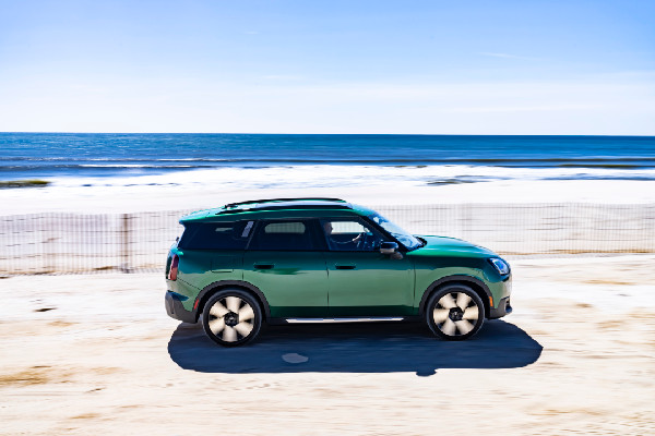 Dynamic MINI Countryman S ALL4 for All Roads