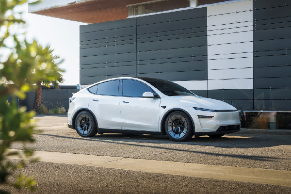 First Indestructible Wheel for Tesla Models Launched First Indestructible Wheel for Tesla Models Launched