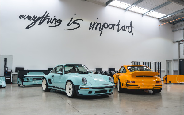 Dynamic Debut of Porsche 911 Reimagined by Singer