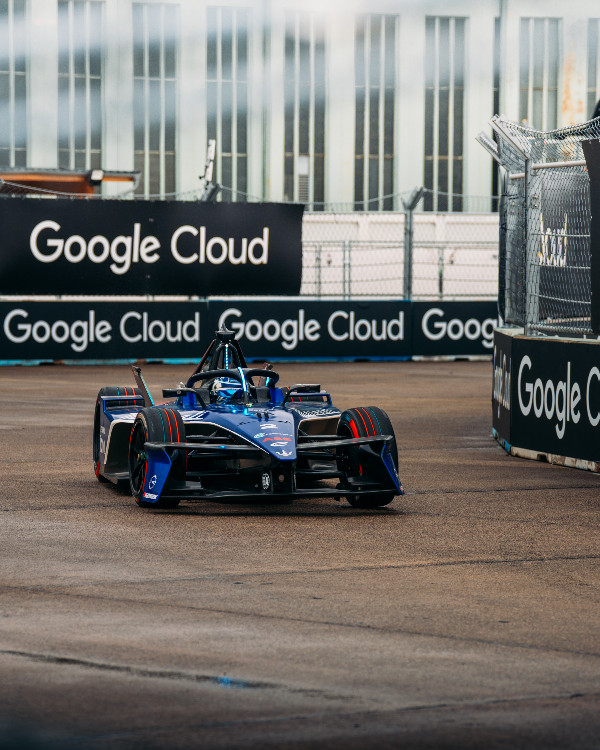 Berlin Race Results Impacted by Contact Incidents