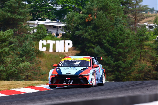 Hyundai Finishes Second at Canadian Tire Motorsport Park