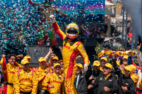 Palou Triumphs at Java House Grand Prix