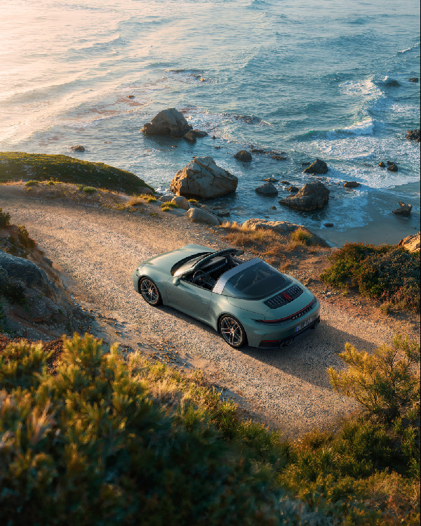 Porsche Unveils New All-Wheel Drive 911 Models