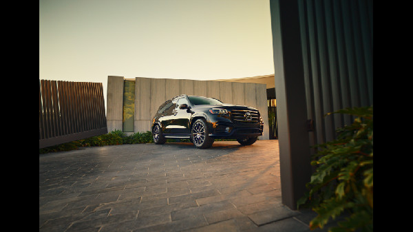 Lucy Liu Becomes Mercedes-Benz Brand Voice