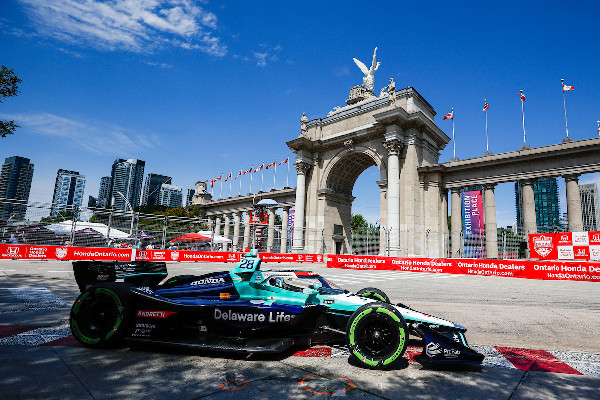 VeeKay and Simpson Secure Podium Finishes