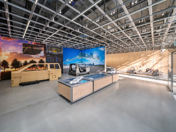 Hyundai Opens UX Studio in Seoul