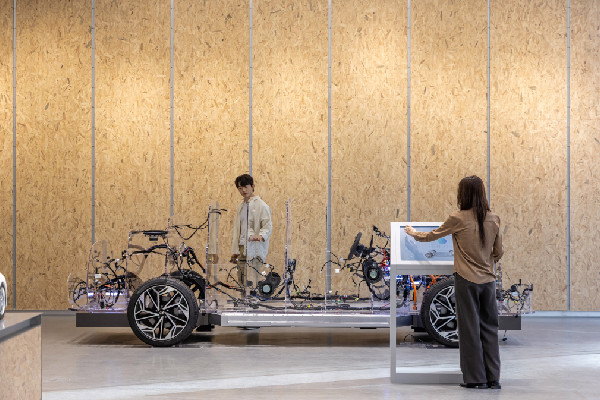 Hyundai Opens UX Studio in Seoul