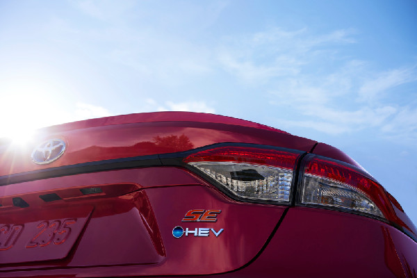 2026 Toyota Corolla Hybrid: Efficient and Stylish