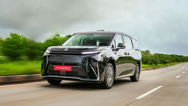 Introducing the MG M9 Luxury Electric Limousine