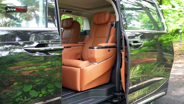 MG M9 Presidential Limousine Review in India