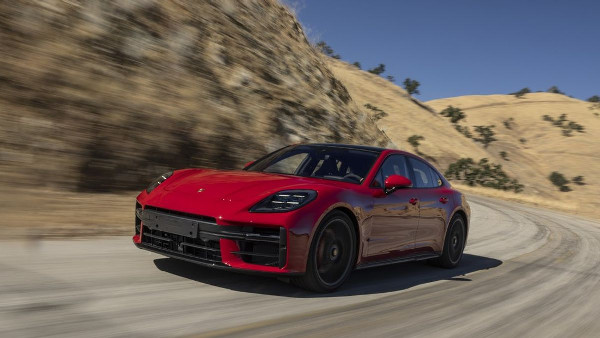 Porsche U.S. Retail Sales Rise in 2025