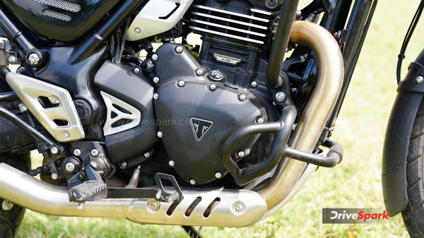 Triumph Thruxton 400