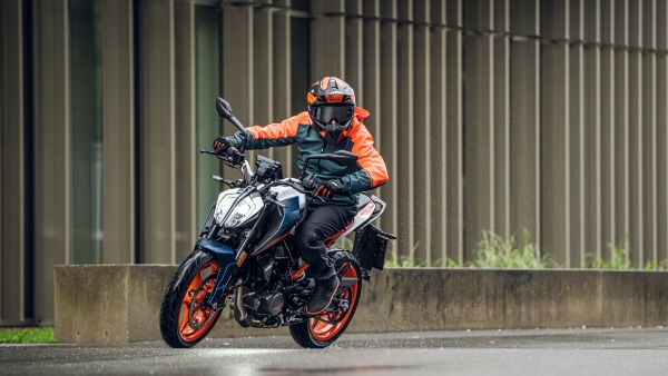 KTM 160 Duke Launched KTM 160 Duke Launched