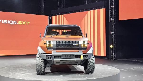 Mahindra Vision SXT Concept Unveiled