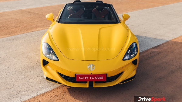 MG Cyberster Review front view