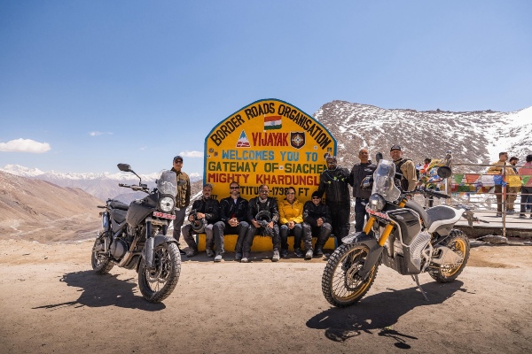 Royal Enfield Himalayan 750 khardung la