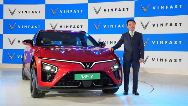 VinFast VF7