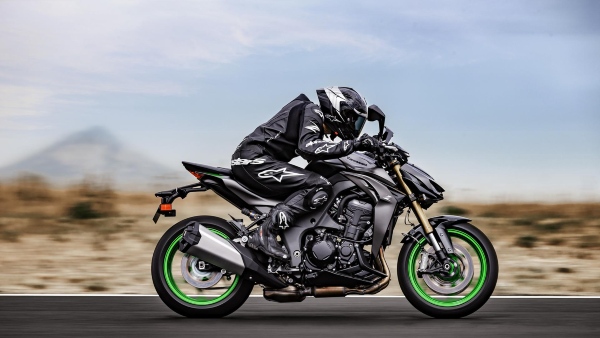 Kawasaki Z1100 Revealed With 134hp amp amp Riding Aids