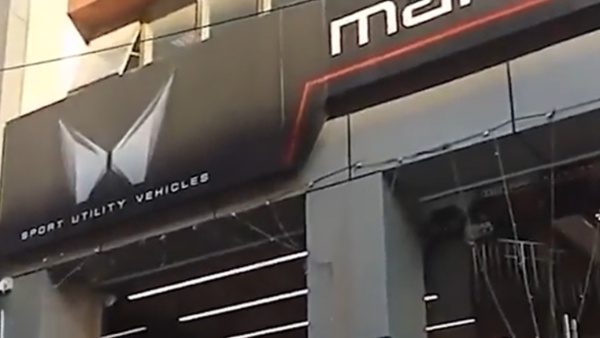 mahindra showroom east delhi