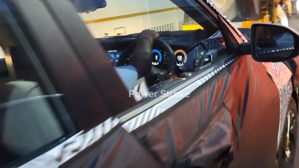 Next-Gen Hyundai Venue Spied Testing