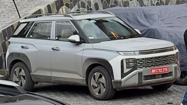 2025 hyundai venue spied