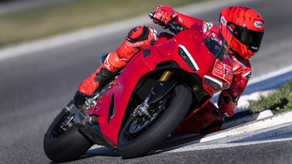 2025 Ducati Panigale V2 Launched