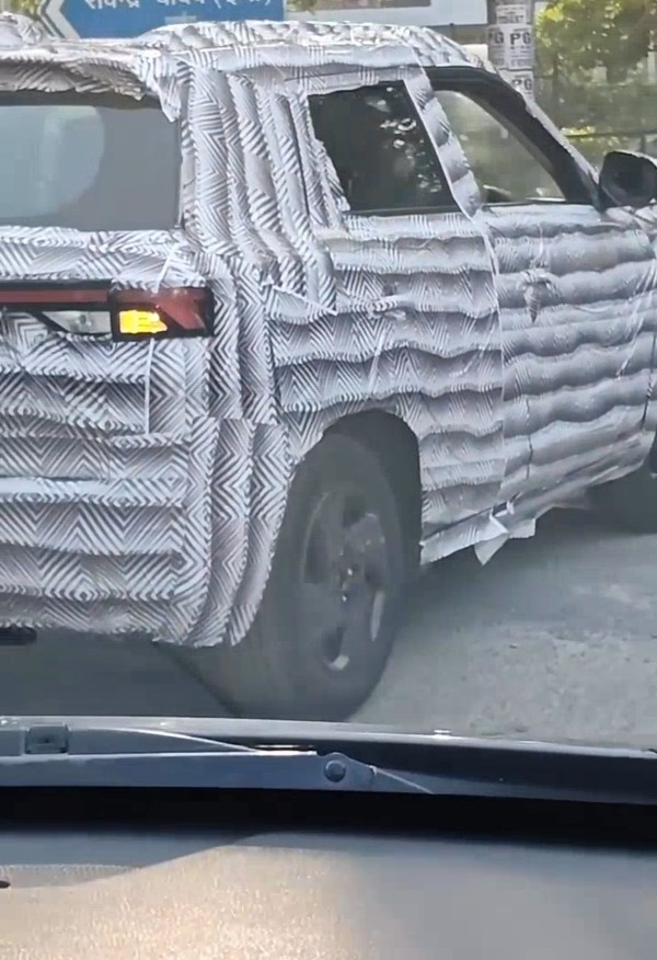 2026 Maruti Suzuki Brezza Facelift Spied Testing - Under-Body CNG, New Wheels, Revised Taillights - DriveSpark News