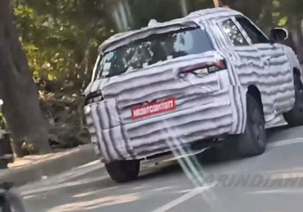 maruti suzuki brezza spy pics