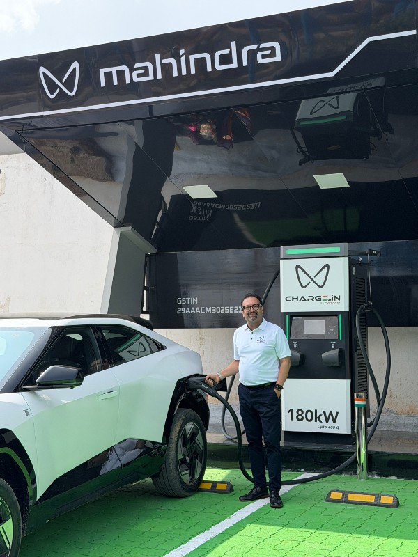 Mahindra Launched Ultra-Fast 180kW EV Charging Network