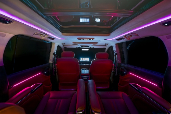 mg m9 ambient lighting