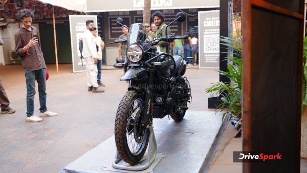 Royal Enfield Himalayan 450 Mana Black