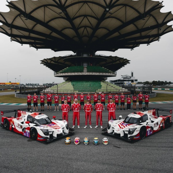 Ajith Kumar and Narain Karthikeyan asian lemans