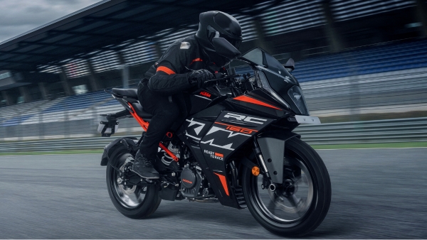 KTM RC 160 Vs Yamaha R15M KTM RC 160 Vs Yamaha R15M