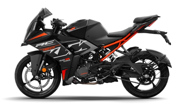 KTM RC 160 Vs Yamaha R15M KTM RC 160 Vs Yamaha R15M