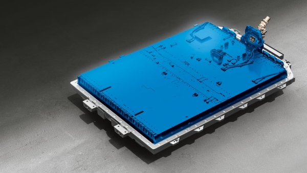 Toyota Urban Cruiser Ebella Vs eVitara