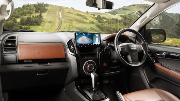 D-Max V-Cross Pickup Truck