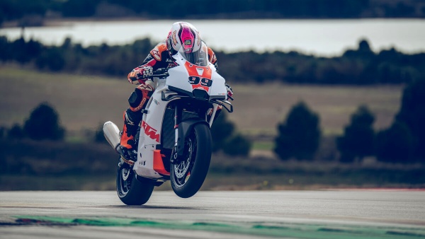 KTM 990 RC R Track Revealed