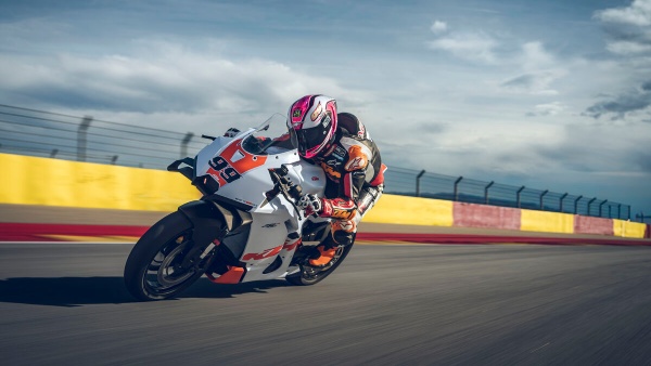 KTM 990 RC R Track Revealed