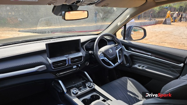 MG Majestor interior