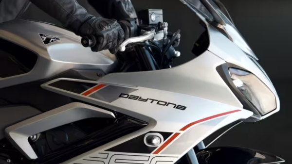 Triumph Daytona 660 Triumph Daytona 660