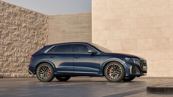 Audi SQ8 side design