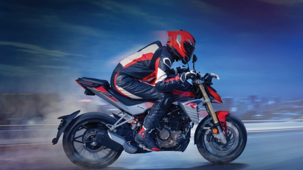 Hero Xtreme 250R vs KTM Duke 250
