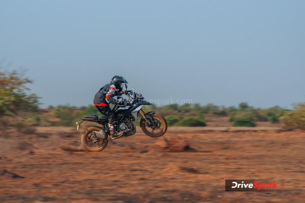 BMW F 450 GS Review