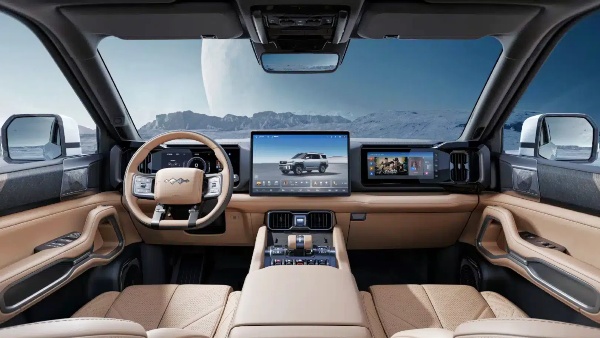 BYD Leopard 8 interior