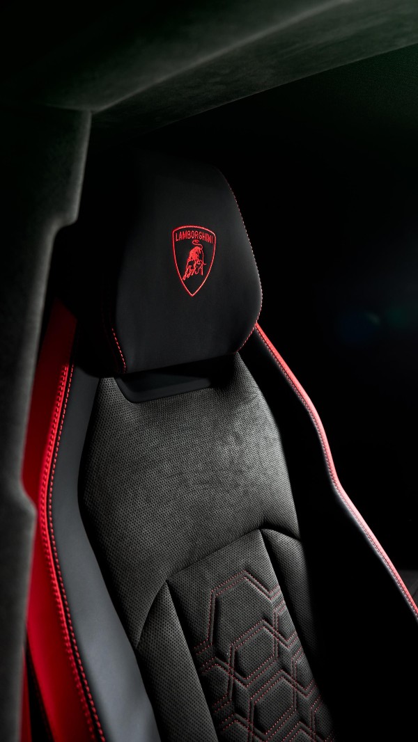 Lamborghini Urus SE Tettonero Capsule Revealed