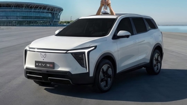 Mahindra XEV 9s vs VinFast VF MPV 7