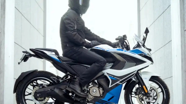 Bajaj Pulsar RS 200