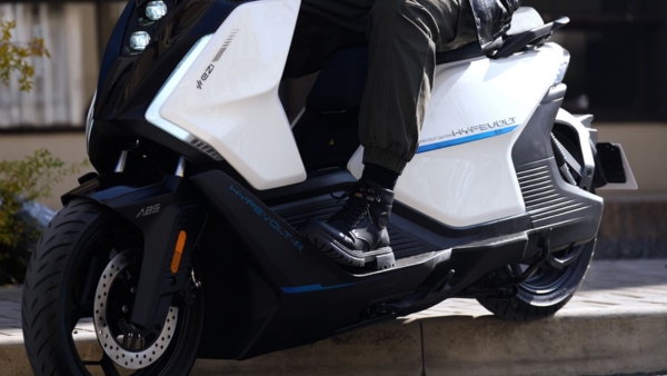 EZI Hypevolt Electric Scooter EZI Hypevolt Electric Scooter